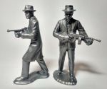 Toy soldiers Police and gangsters - 16 psc