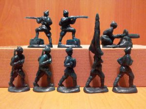 Red Army soldiers - a set of 8 pcs.