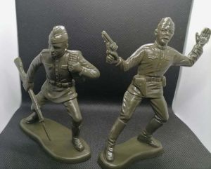 Soviet Warriors (Marx) - a set of 2 pcs